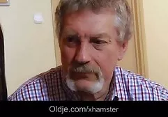 18 القديمة الفتاة سكس عربي امهات الكندية